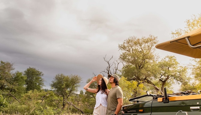 Radisson Safari Hotel Hoedspruit - Game drive Portrait