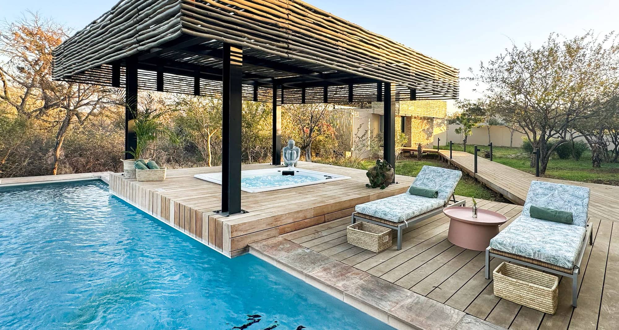 Radisson Safari Hotel Hoedspruit - Amani Spa Pool Deck