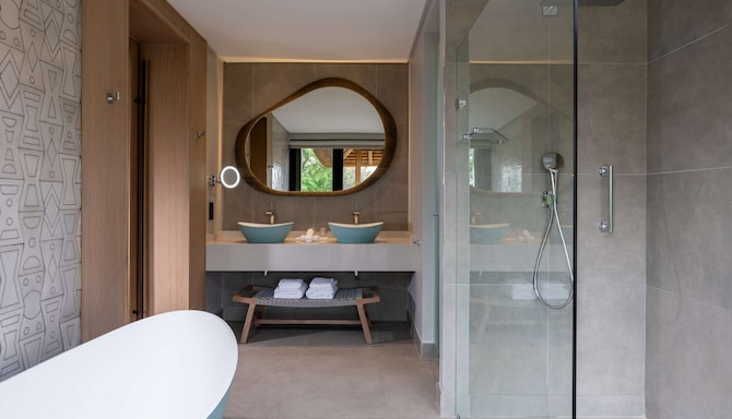 Premium Suite with Private Pool - Bathroom