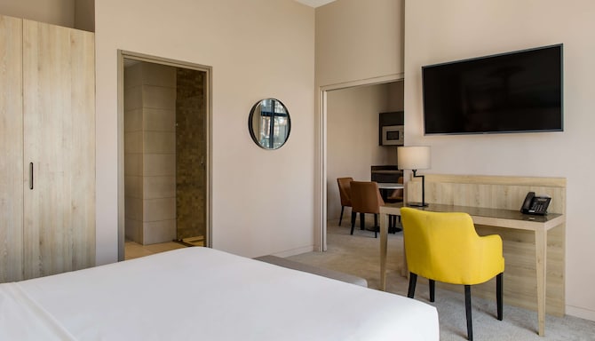 Radisson Serviced Apartments Antananarivo City Center - Гостевая комната