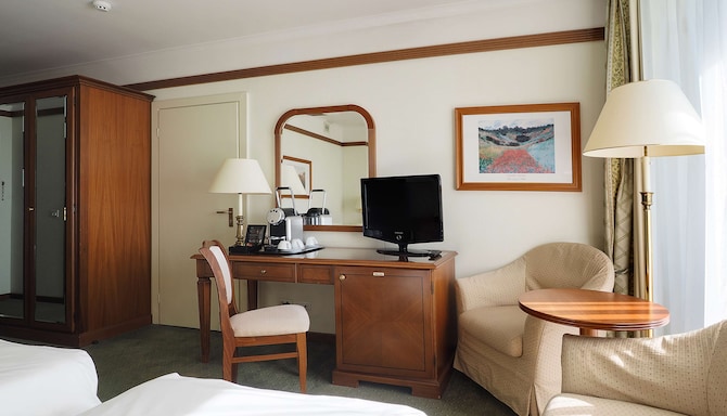 Radisson Slavyanskaya Hotel and Business Centre, Moscow - Superior Room