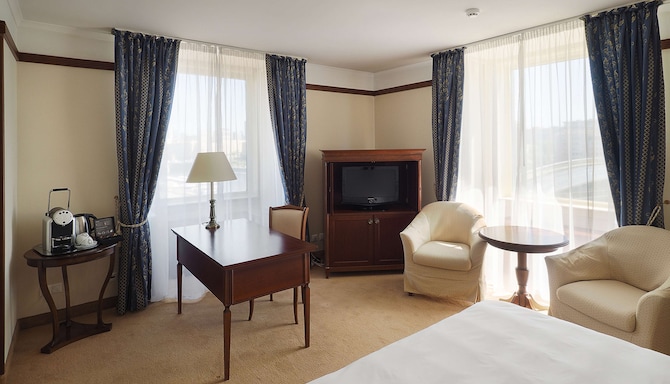 Radisson Slavyanskaya Hotel and Business Centre, Moscow - Junior Suite