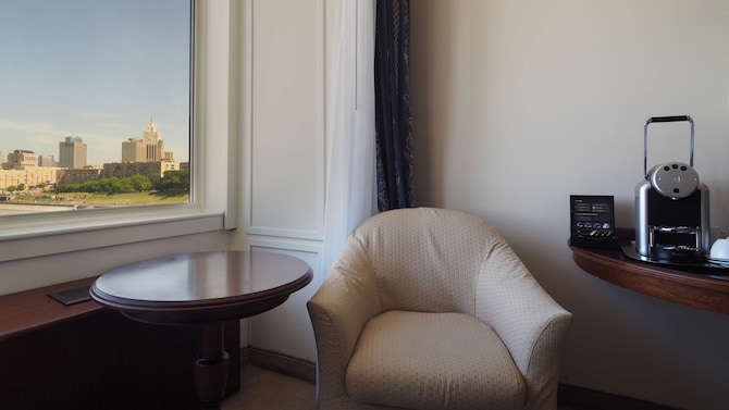 Radisson Slavyanskaya Hotel and Business Centre, Moscow - Superior room - city view