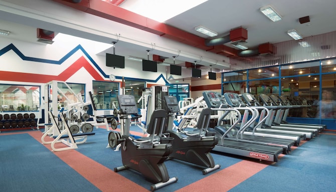 Radisson Slavyanskaya Hotel and Business Centre, Moscow - тренажерный зал