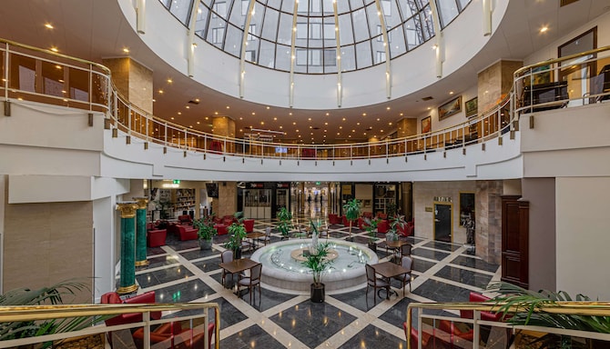 Radisson Slavyanskaya Hotel & Business Center, Moscow - Lobby