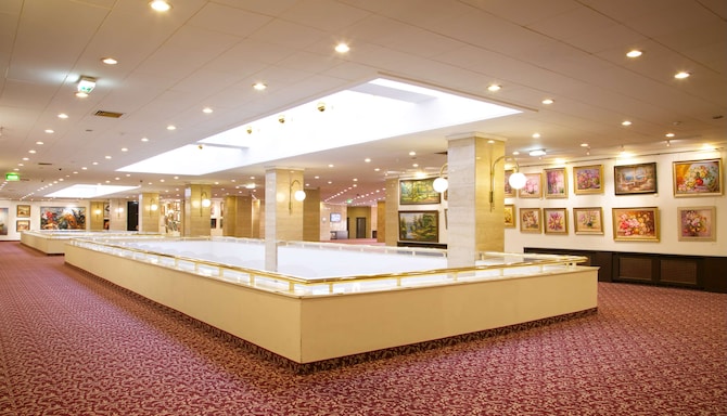 Radisson Slavyanskaya Hotel and Business Center, Moscow - Art gallery