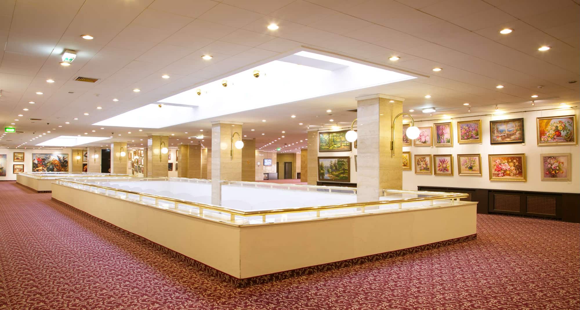 Radisson Slavyanskaya Hotel and Business Center, Moscow - Art gallery