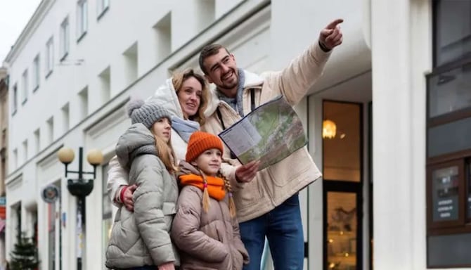 Radisson Slavyanskaya Hotel & Business Center, Moscow - family in city