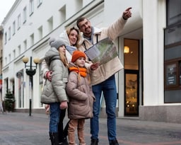 Radisson Slavyanskaya Hotel & Business Center, Moscow - family in city