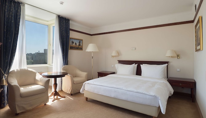Radisson Slavyanskaya Hotel and Business Centre, Moscow - люкс Junior
