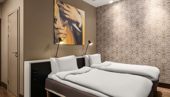 Radisson Sonya Hotel, St. Petersburg - Superior Room with twin beds