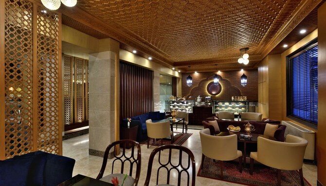 Radisson Srinagar - Tea Lounge