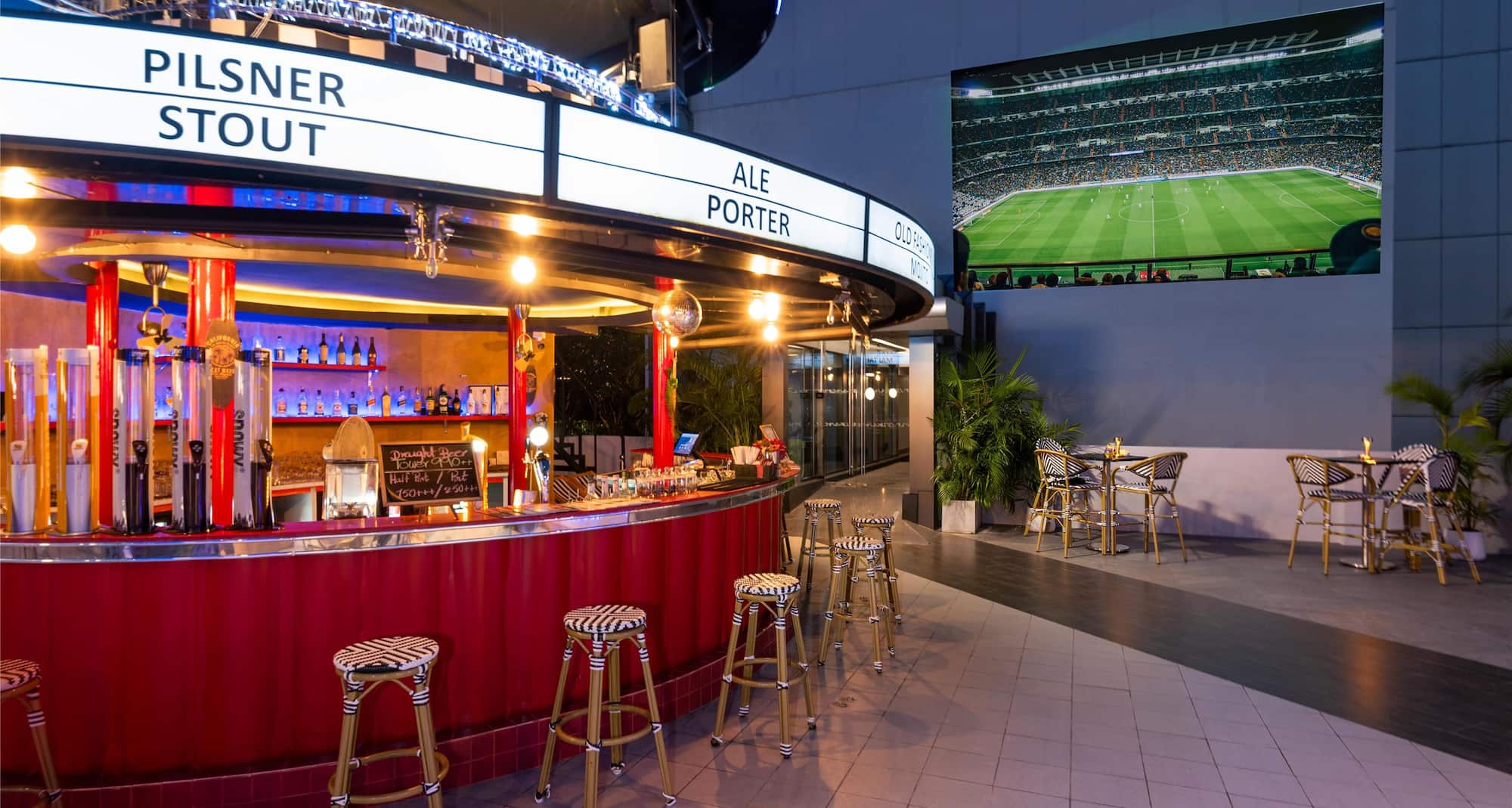 Radisson Suites Bangkok Sukhumvit - Holli Bolli