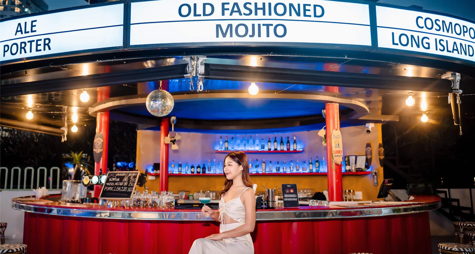 Radisson Suites Bangkok Sukhumvit - Holli Bolli