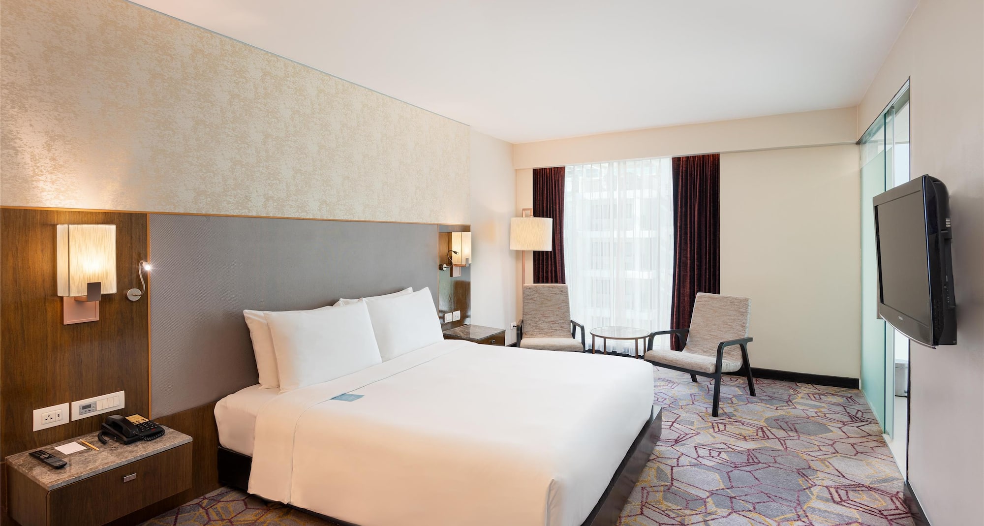 Radisson Suites Bangkok Sukhumvit - Deluxe Room