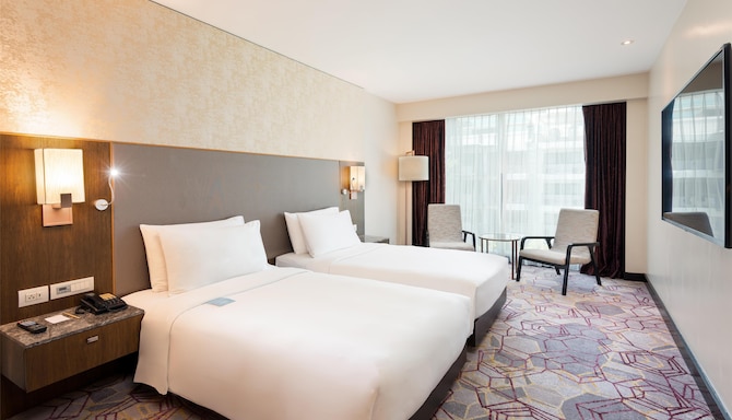 Radisson Suites Bangkok Sukhumvit - Gaestezimmer