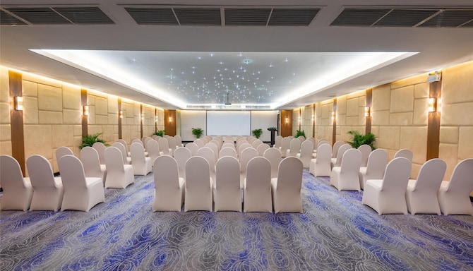 The Pillarless Event Room