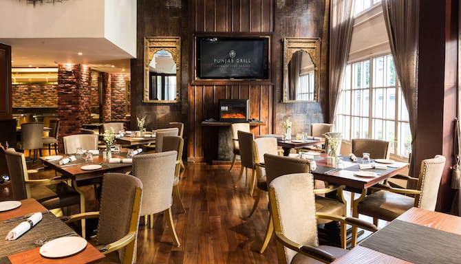Radisson Suites Bangkok Sukhumvit - Punjab Grill Restaurant