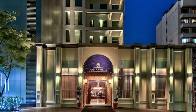 Radisson Suites Bangkok Sukhumvit - Punjab Grill