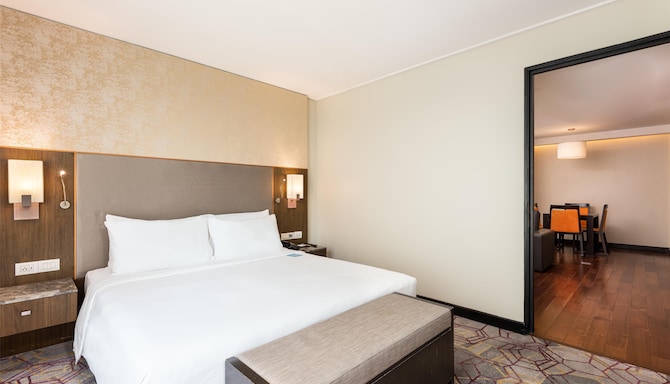 Radisson Suites Bangkok Sukhumvit - Suite
