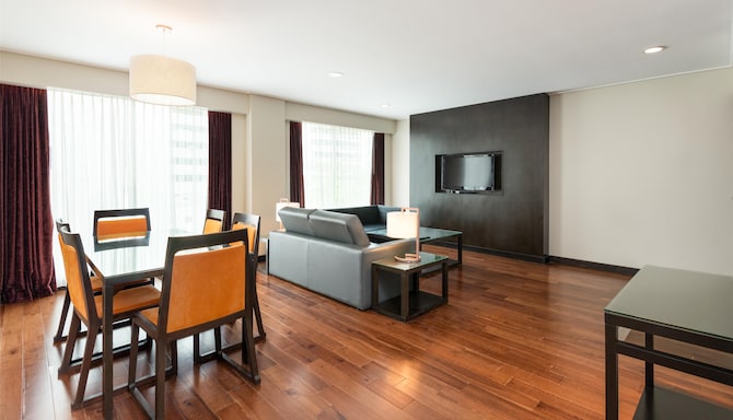 Radisson Suites Bangkok Sukhumvit - Suite