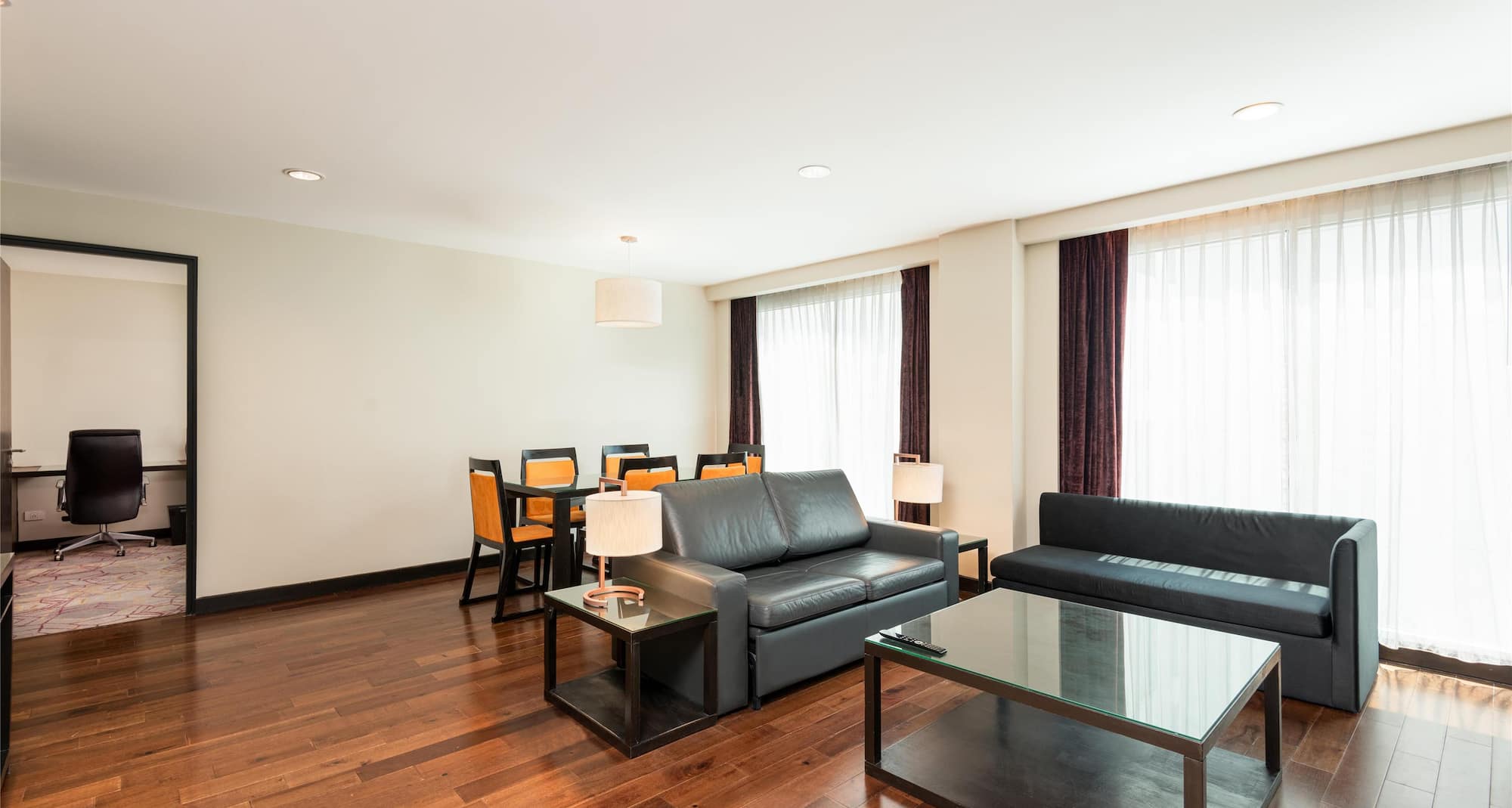 Radisson Suites Bangkok Sukhumvit - Premium Suite