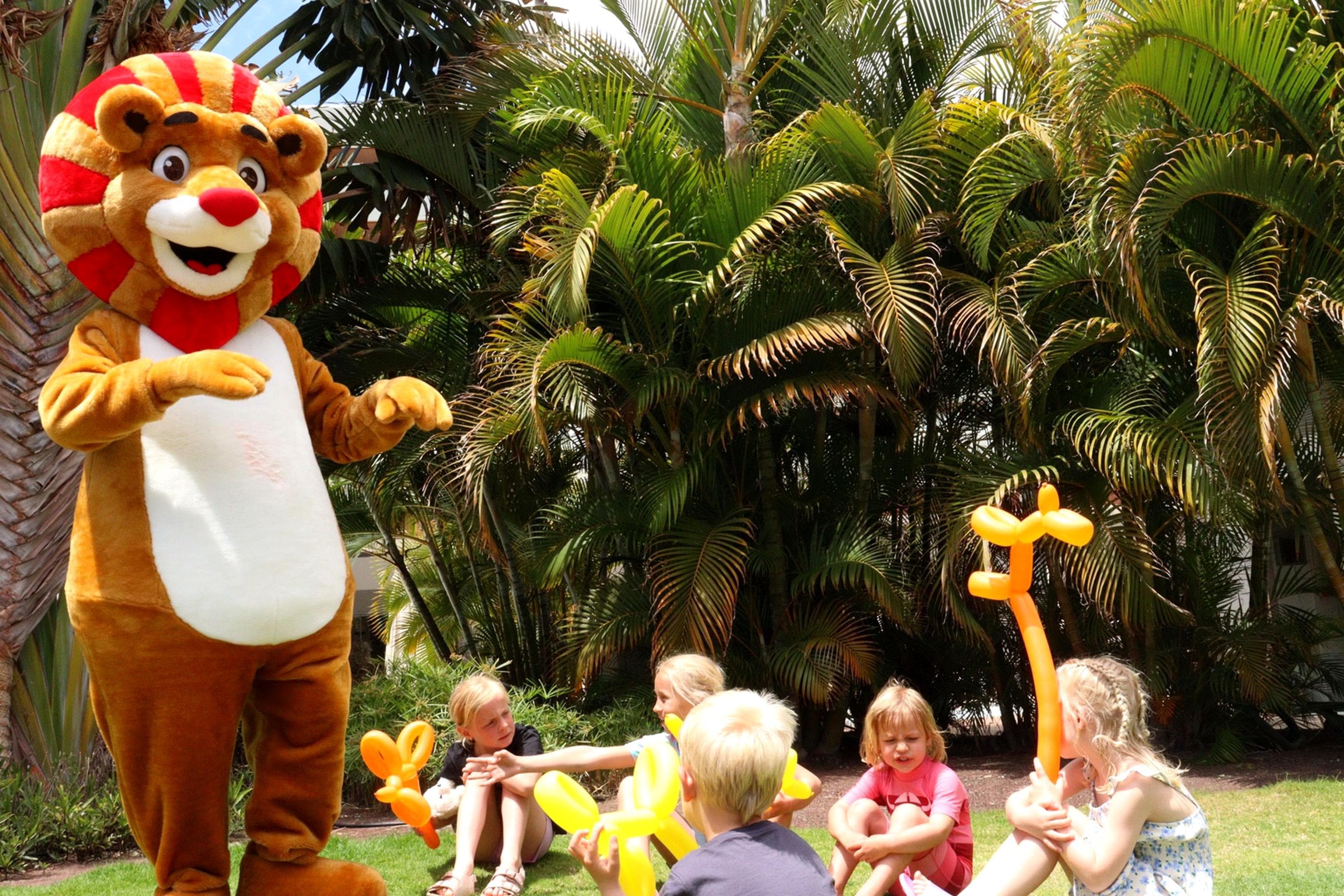 Leon creating joyful family memories under the Gran Canaria sun
