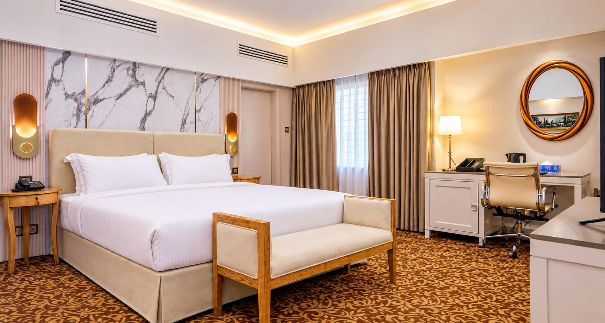 Royal Park Hotel Dhaka, a member of Radisson Individuals - Superior Room with Balcony