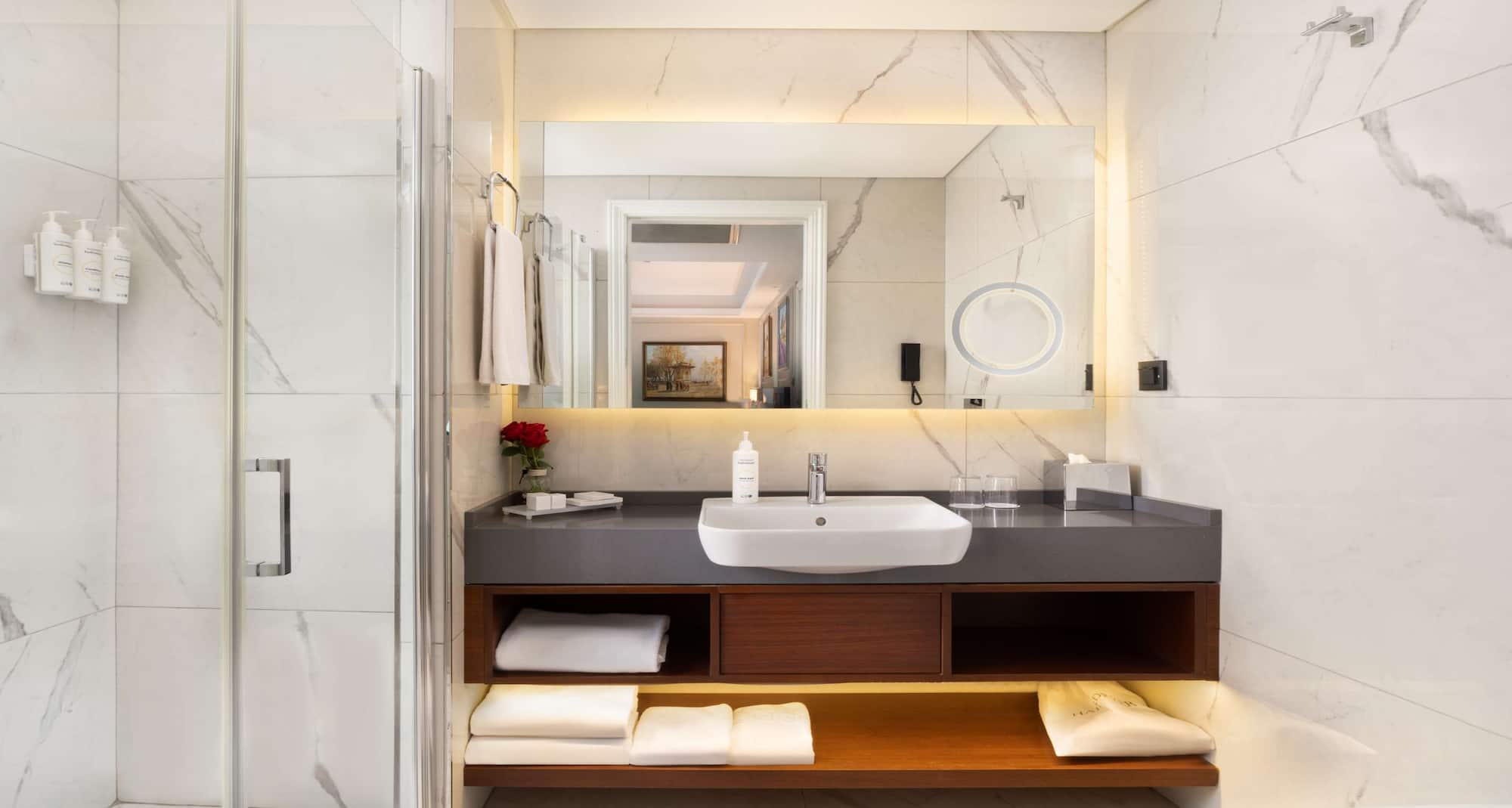 Royan Hotel Hagia Sophia Istanbul, a member of Radisson Individuals - Guest room bath