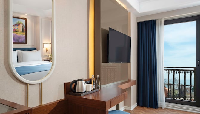 Royan Hotel Hagia Sophia Istanbul, a member of Radisson Individuals - Standard Room with sea view