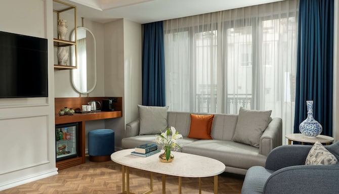 Royan Hotel Hagia Sophia Istanbul, a member of Radisson Individuals - Suite with sea view & whirlpool bath