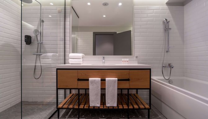 Sadu Hotel Almaty, a member of Radisson Individuals - Гостевая комната с ванной