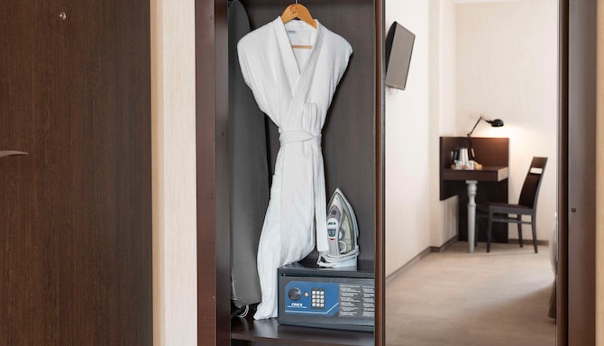 SADU Hotel Moscow, a member of Radisson individuals - Superior Room Amenities