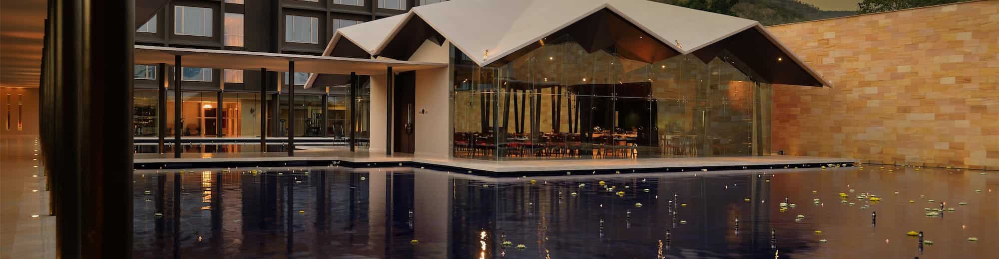 Sarovar Brand - Hero block s premiere