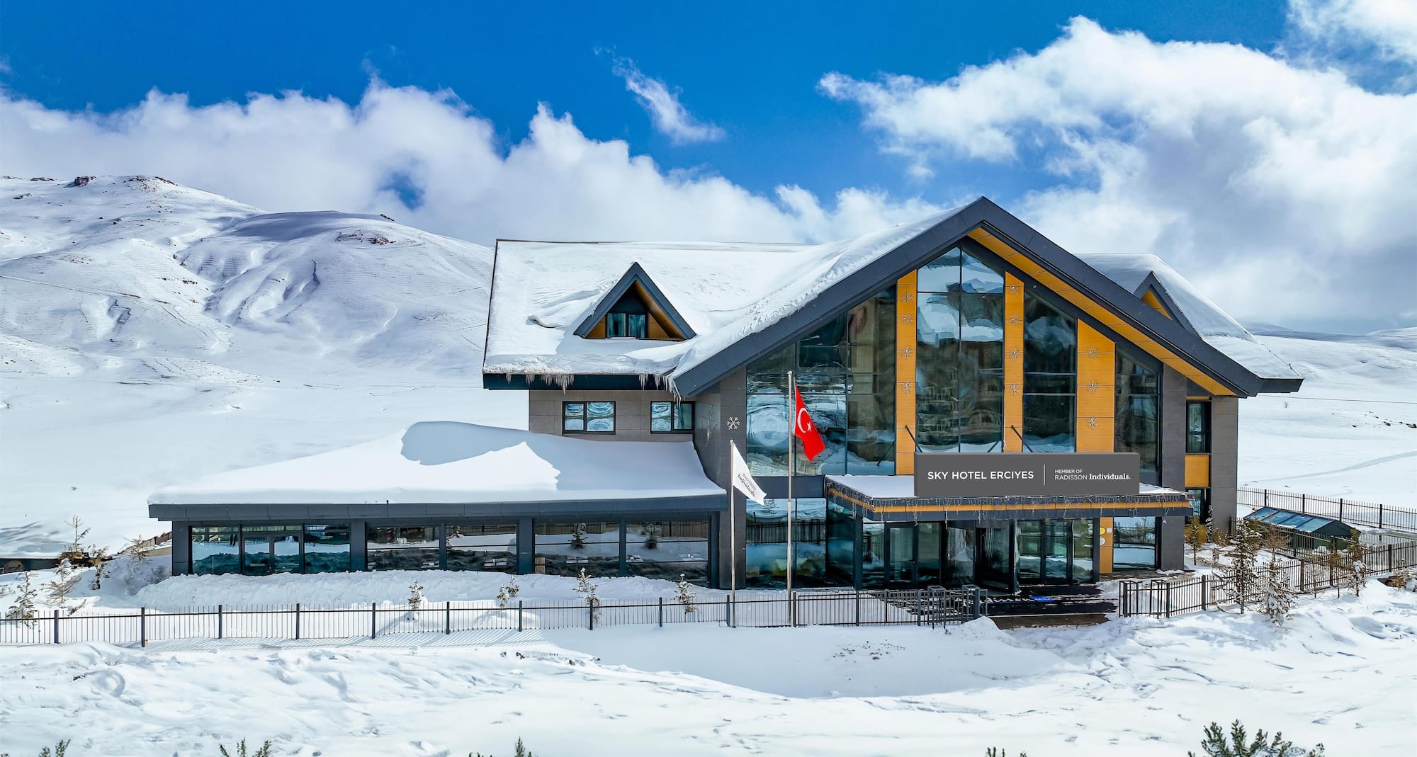 Sky Hotel Erciyes, a member of Radisson Individuals - Hotel Exterior