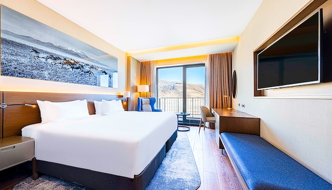 Sky Hotel Erciyes, a member of Radisson Individuals - Standard Room with balcony
