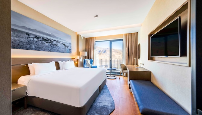 Sky Hotel Erciyes, a member of Radisson Individuals - Standard Room with balcony
