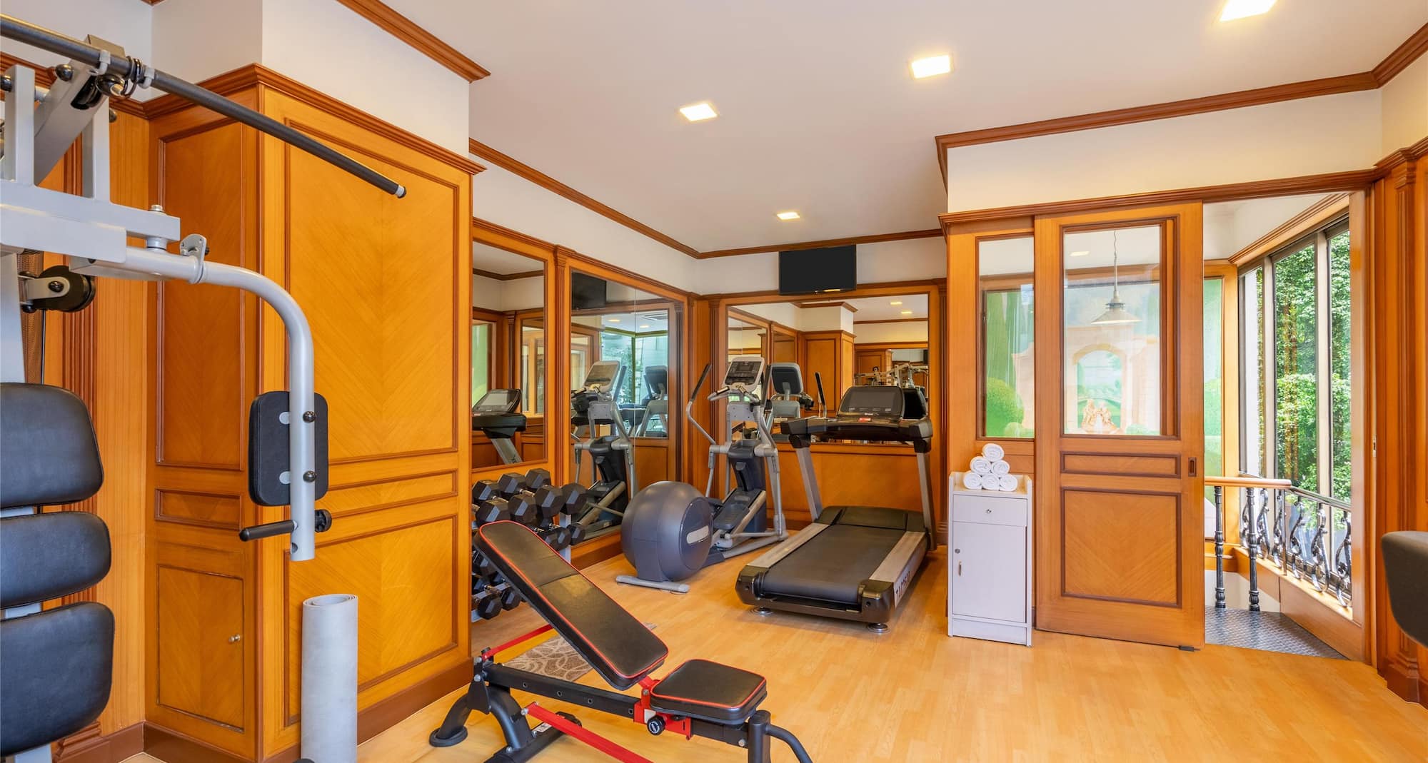 St. Marks Hotel Bengaluru, a member of Radisson Individuals - Gym