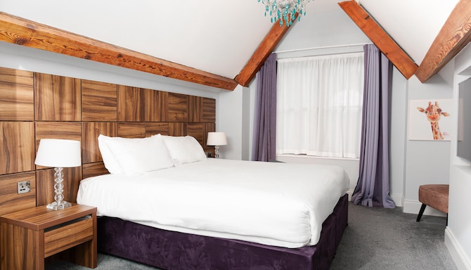 Stanhill Court Hotel, a member of Radisson Individuals - Superior Room