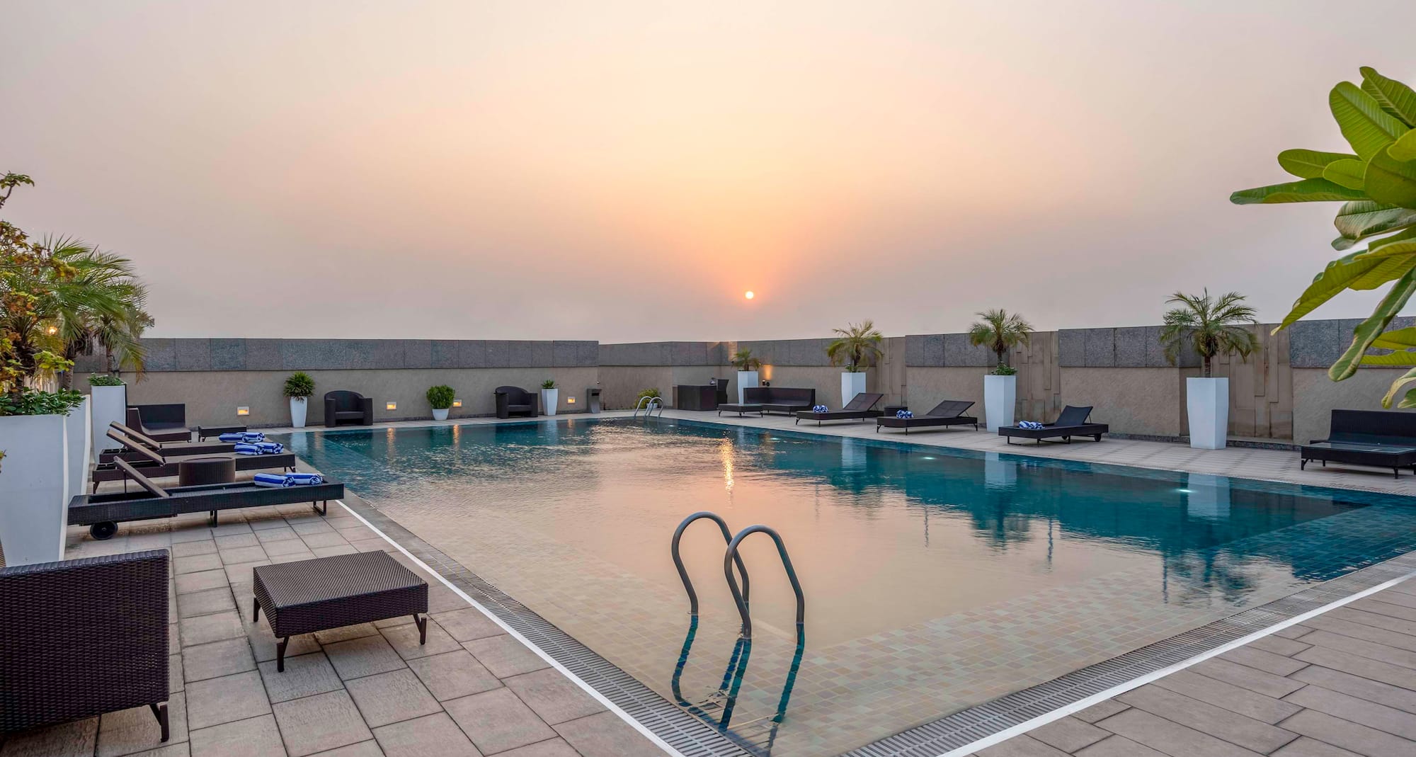 Svelte Delhi, a member of Radisson individuals - Swimming Pool