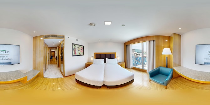 Svelte Delhi, a member of Radisson individuals - Exe suite twin bed