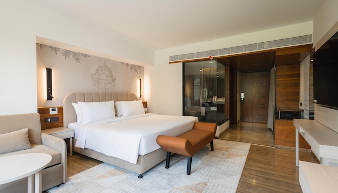 Temple Tree Hotel Shirdi, a member of Radisson Individuals - Deluxe Room Accesible Room