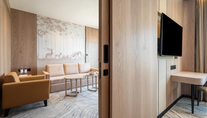 Temple Tree Hotel Shirdi, a member of Radisson Individuals - Suite Room