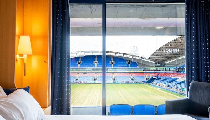 The Bolton Stadium Hotel, a member of Radisson Individuals - Standard Pitch View
