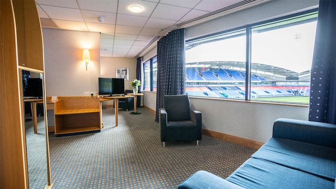 The Bolton Stadium Hotel, a member of Radisson Individuals - Superior Corner Pitchview