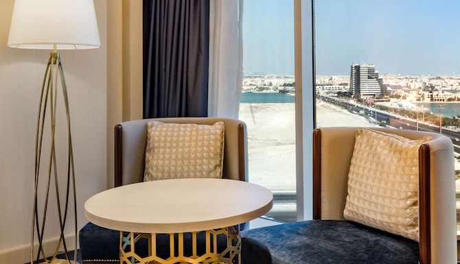 The Diplomat Radisson Blu Hotel, Residence & Spa, Manama - Executive Room - Seaview