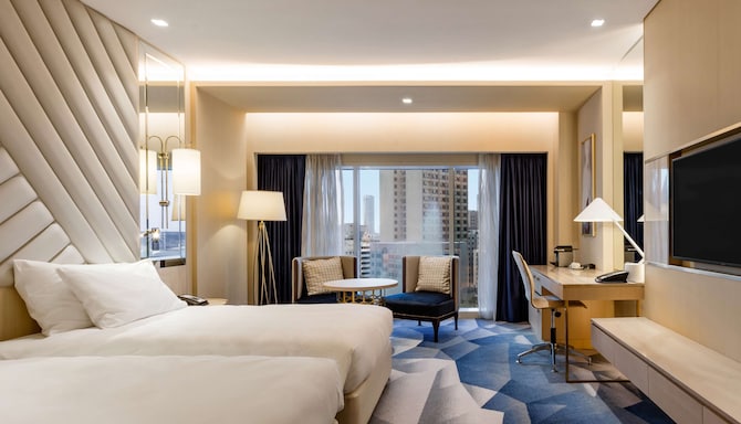 The Diplomat Radisson Blu Hotel, Residence & Spa, Manama - Executive Room Twin Bed - City View