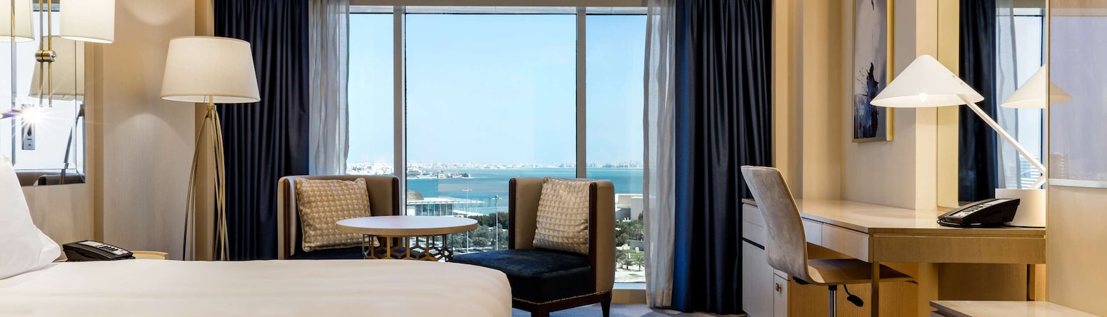 The Diplomat Radisson Blu Hotel, Residence and Spa, Manama - Executive Room twin beds with sea view and lounge access