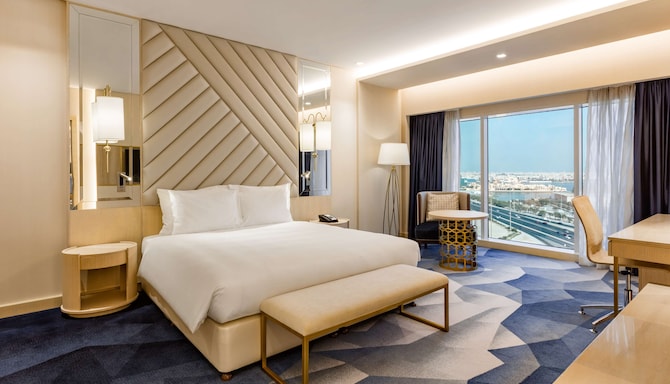 The Diplomat Radisson Blu Hotel, Residence & Spa, Manama - Executive Room King Bed - Seaview