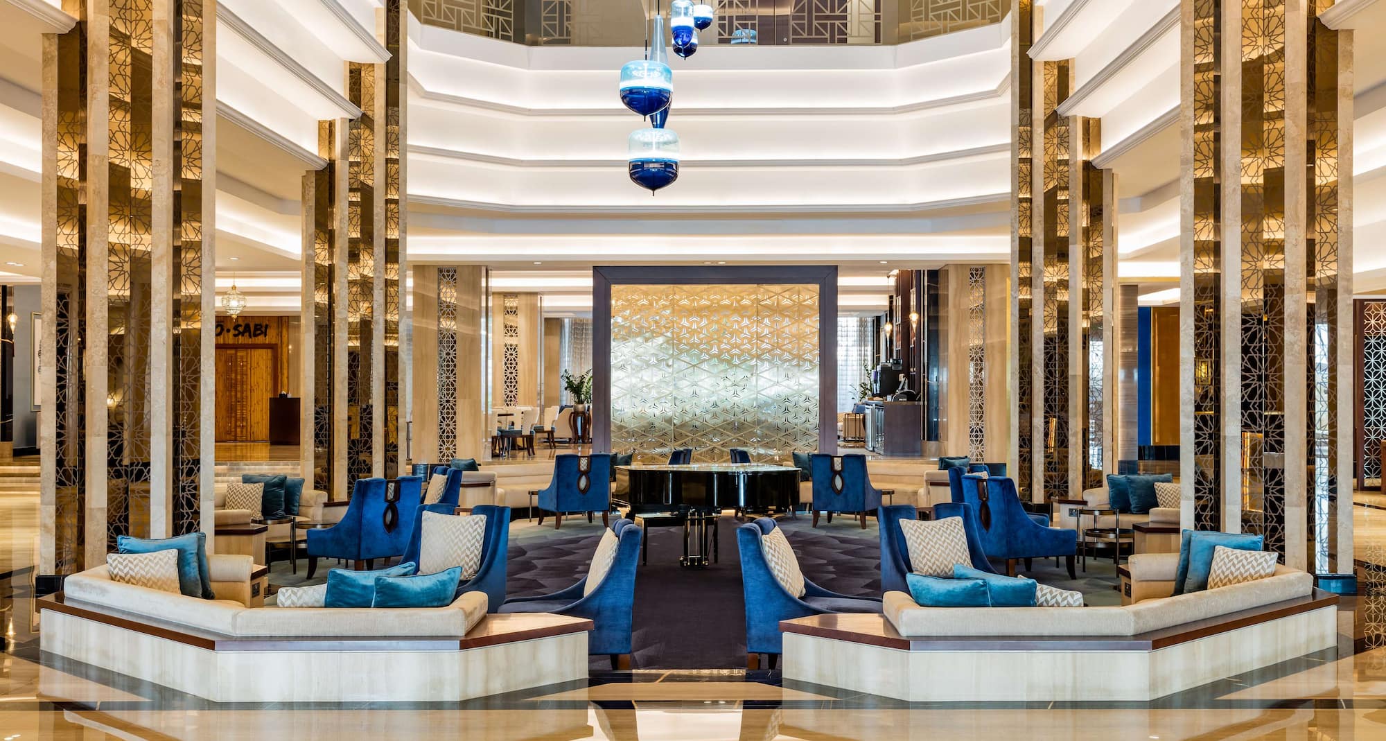 The Diplomat Radisson Blu Hotel, Residence & Spa, Manama - Lobby